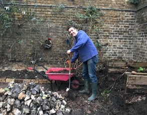 Brett 110 - Volunteering for Porchlight - 3.jpg