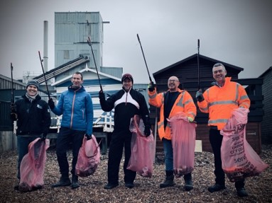 Brett 110 - Whitstable Beach Litter Pick - 3.jpg