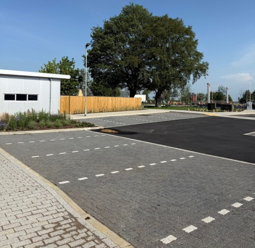Brett Landscaping Silverstone Park 2.jpg Brett Landscaping Silverstone Park 2.jpg